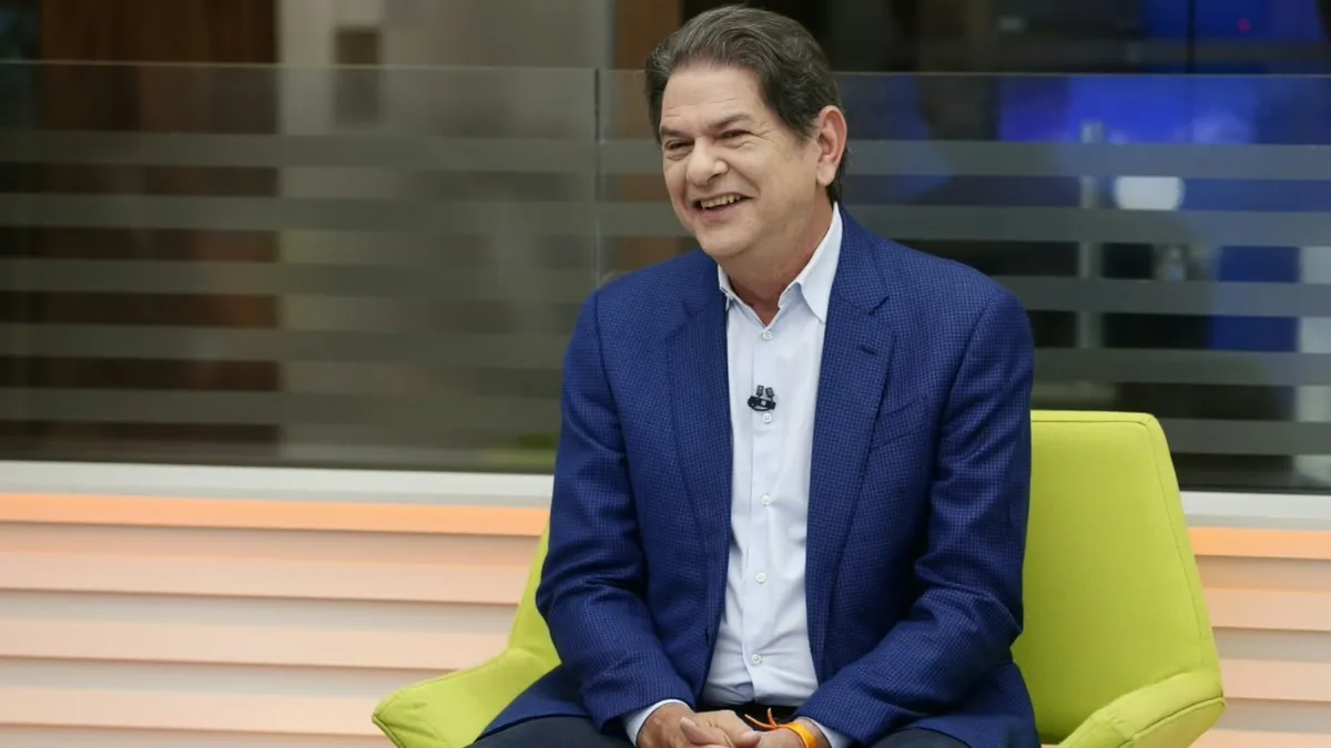 Cid Gomes comenta relação com Ciro, defende fim da escala 6x1 e fala sobre estratégia para Lula no 2º turno
