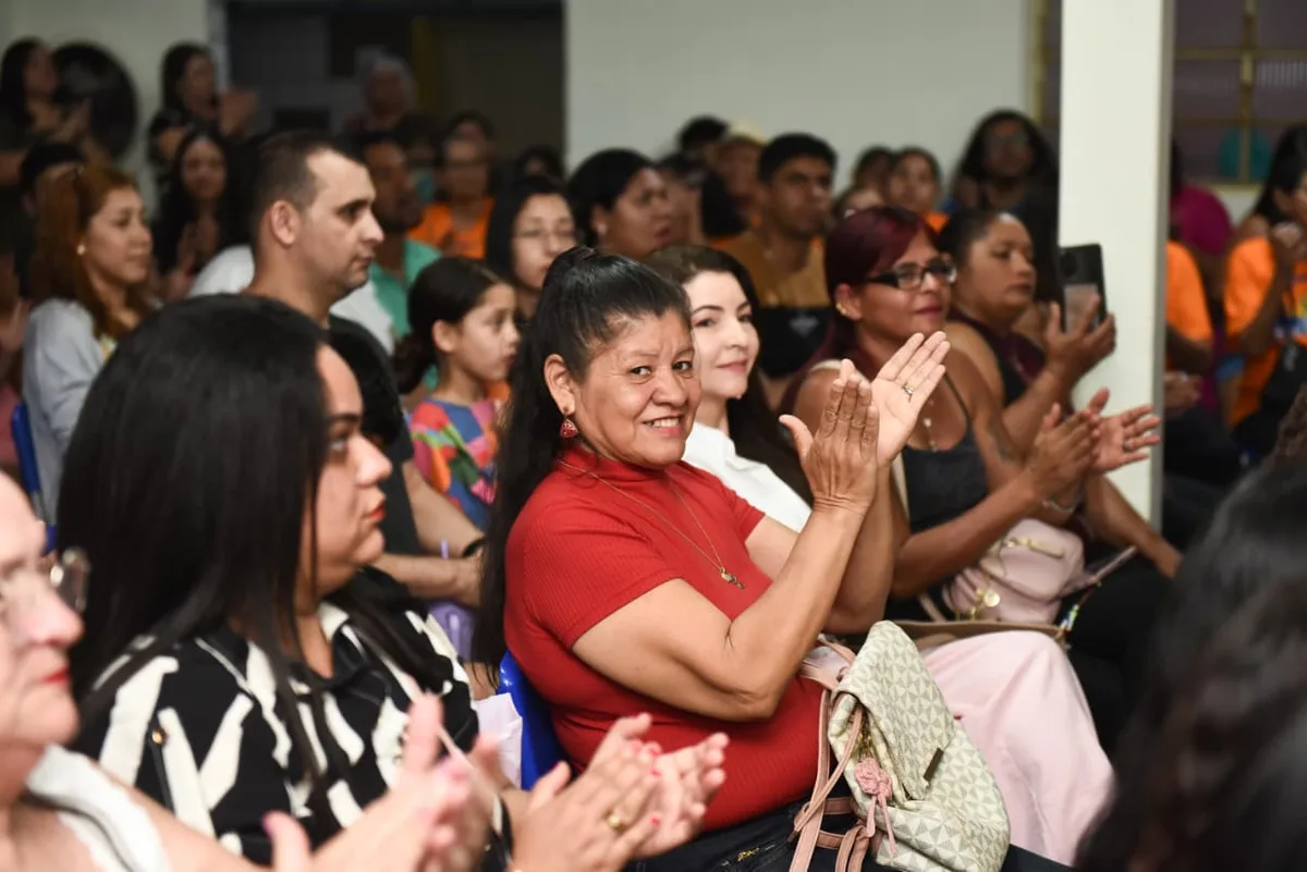 De adolescente a imigrante, cursos unem histórias em busca de oportunidades