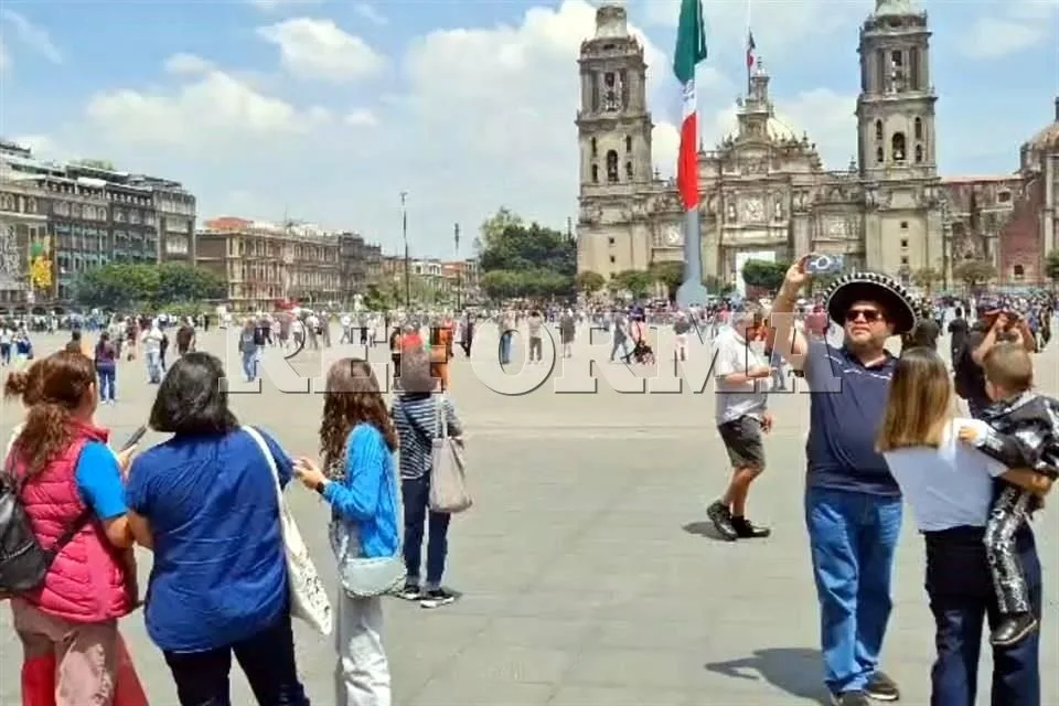 Evacuan edificios y viviendas por Simulacro del 19-S