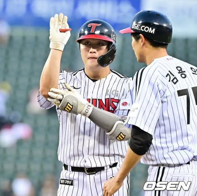 퓨처스 타격 1위, 드디어 1군 콜업…일단 벤치 대기, 염경엽 “AG 때 문보경 빠지면 3루 기회”