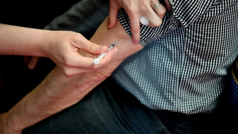 Grippe et Covid: des centres de vaccination mis à disposition dans toute l'Île-de-France dès ce mardi