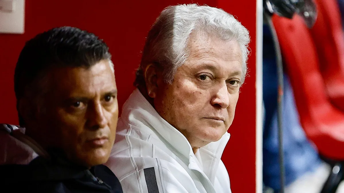 Tigres busca a Víctor Manuel Vucetich como nuevo entrenador