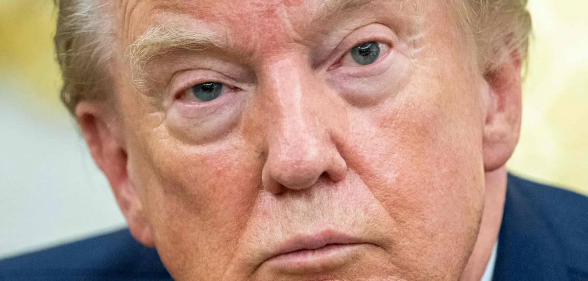 Trump postet Karte mit Straße von Hormus als US‑Gebiet – Iran feuert Raketen in Richtung Emirate