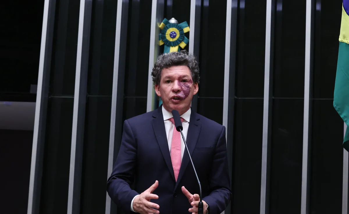 Congresso antecipa comissão da MP da taxa das blusinhas após reunião de Lula, Alcolumbre e Motta