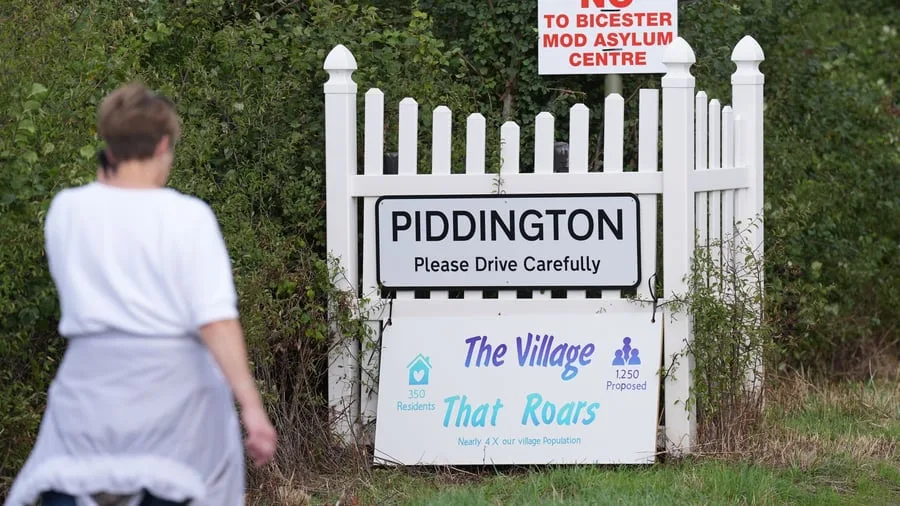 Migrationspolitik: Wegen Asylplan: Dorf will nicht mehr britisch sein