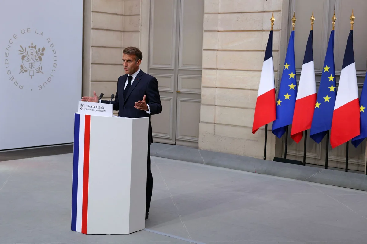 Drones, cyberattaques, sabotages… Macron promet une « réponse » à la menace russe