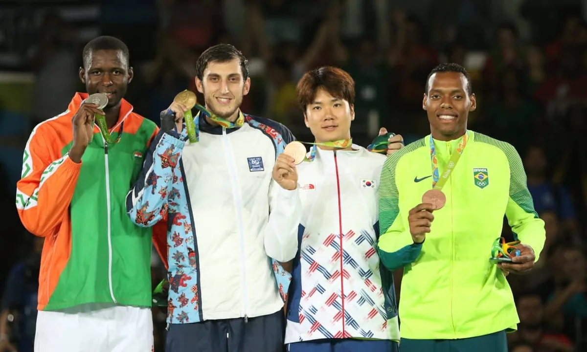 Enquanto Brasil festejava Neymar, Maicon Andrade buscava a 19ª medalha