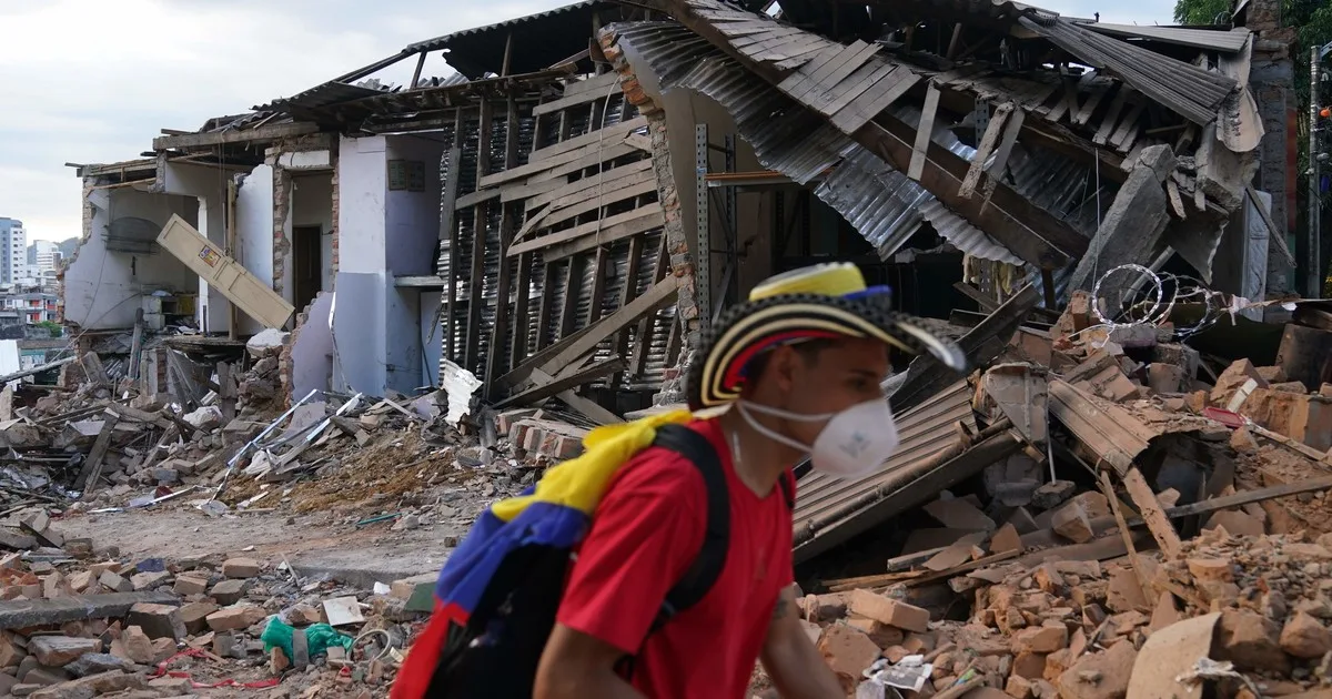 Terremoto en Colombia: tres ciudades en ruinas, el drama entre los escombros y la esperanza de un país