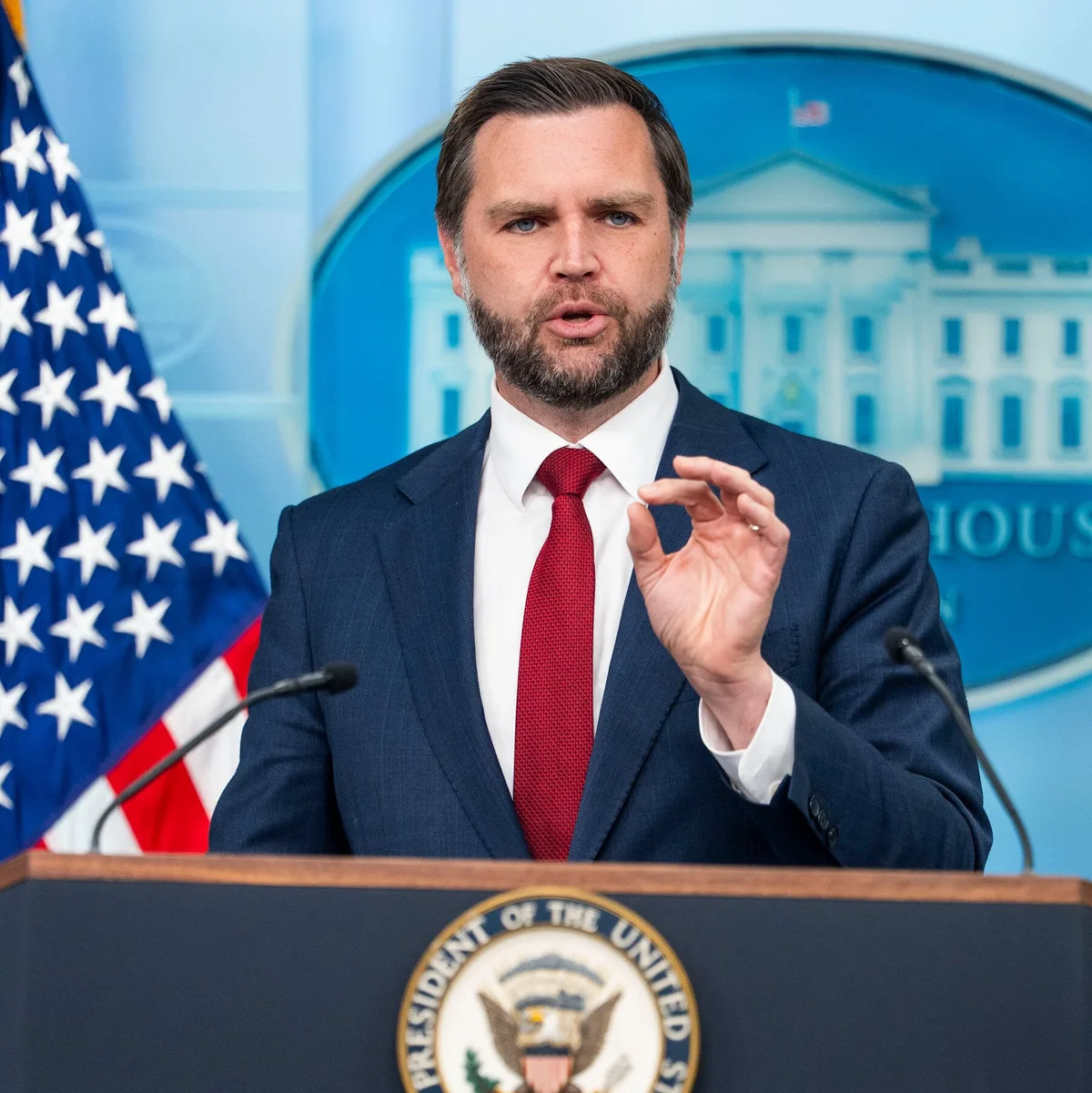 What JD Vance Knew About the War, and New Warnings About A.I.