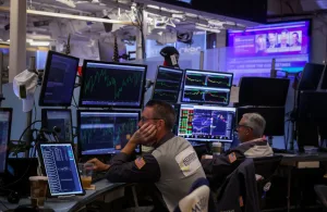 Estrategistas de NY preveem que alta das ações sobreviverá à alta de juros do Fed