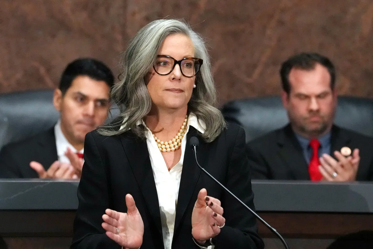 “Perdimos nuestra casa”: la gobernadora de Arizona reveló el duro momento que vivió con su esposo en la crisis de 2008
