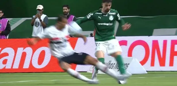 São Paulo: Osorio escapa de suspensão do STJD por expulsão no Choque-Rei