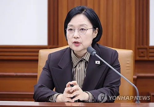韓총리 "중소기업 수출 저변확대…2030년 1천800억불 달성 목표"