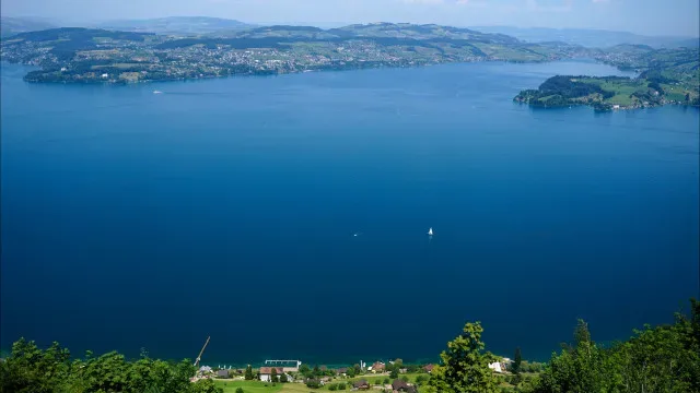 Português de 18 anos morre afogado no Lago dos Quatro Cantões na Suíça