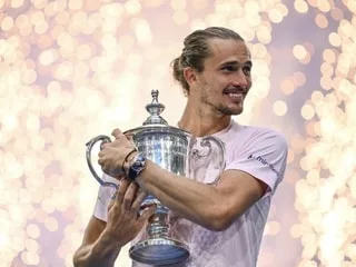 Alexander Zverev se rapproche de Jannik Sinner, Novak Djokovic sort du Top 10… Le classement ATP mis à jour