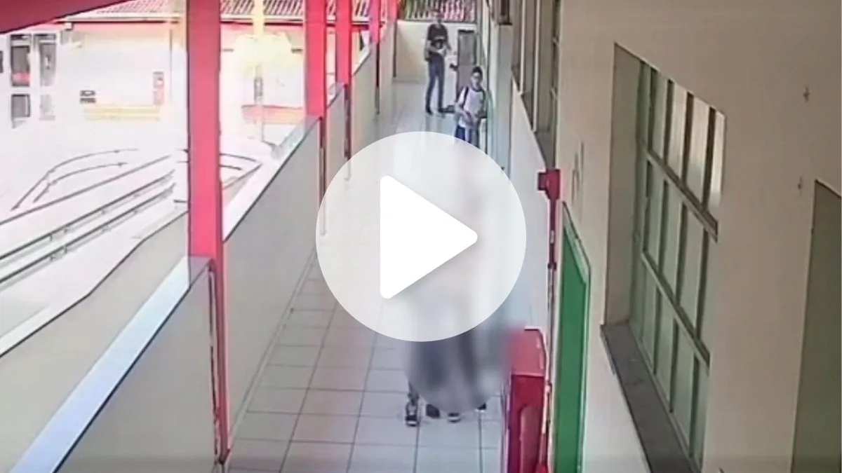 Mulher flagrada agredindo criança com tapas em escola de SC é identificada como mãe da vítima e Conselho Tutelar acolhe os quatro filhos da suspeita