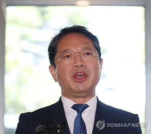 "오빠가 들어주면 좋은데"·"오케"…김승원 법무후보 임상청탁 논란(종합)