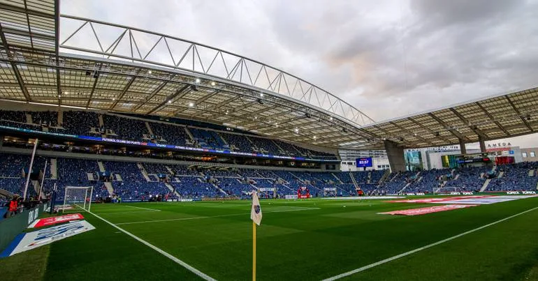PSP deteve adepto interditado no Estádio do Dragão
