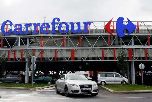 Francia, "inquieta" por el ciberataque a supermercados; afectó a unas 700 tiendas