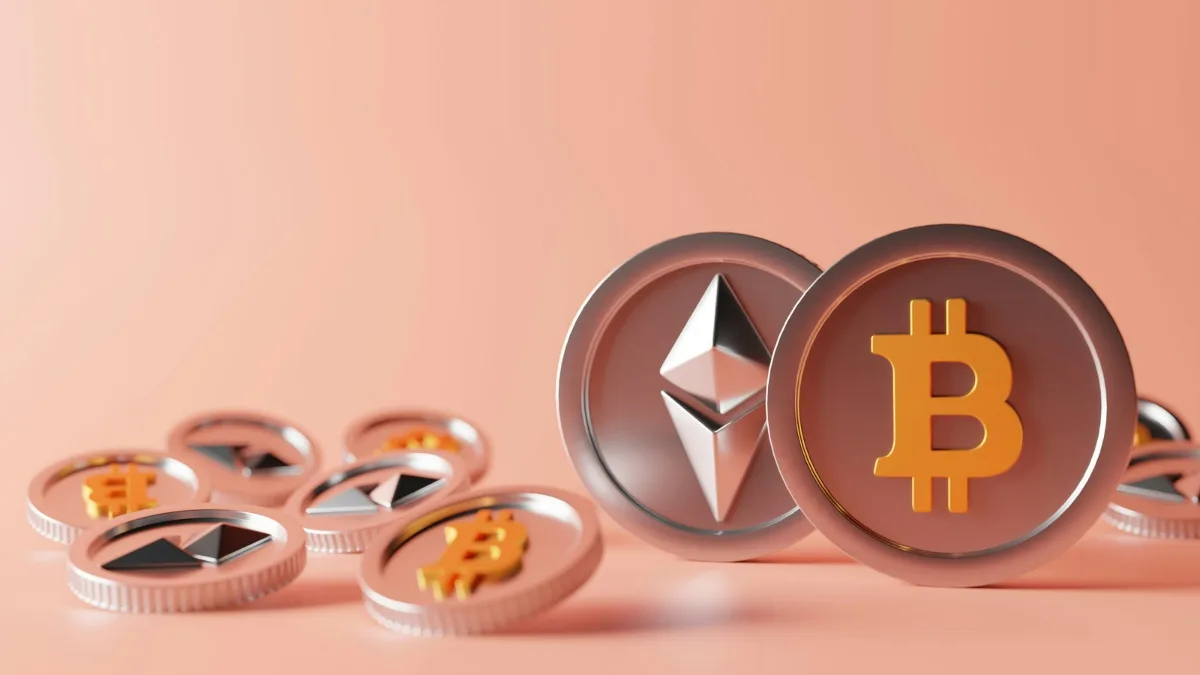 Bitcoin Rebounds as $297.6 Million Flows Into US Spot ETFs
