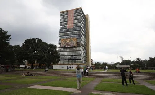 Trabajo Social ya es facultad; UNAM aprueba también centro de investigación en Michoacán