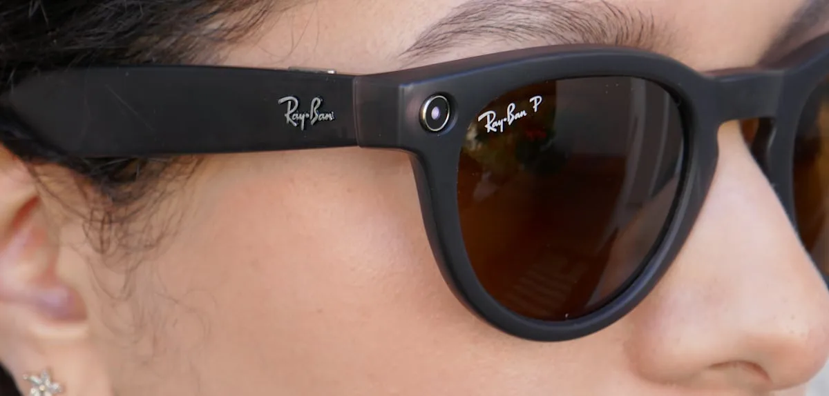 Die Angst vor dem Voyeur hinter der Brille