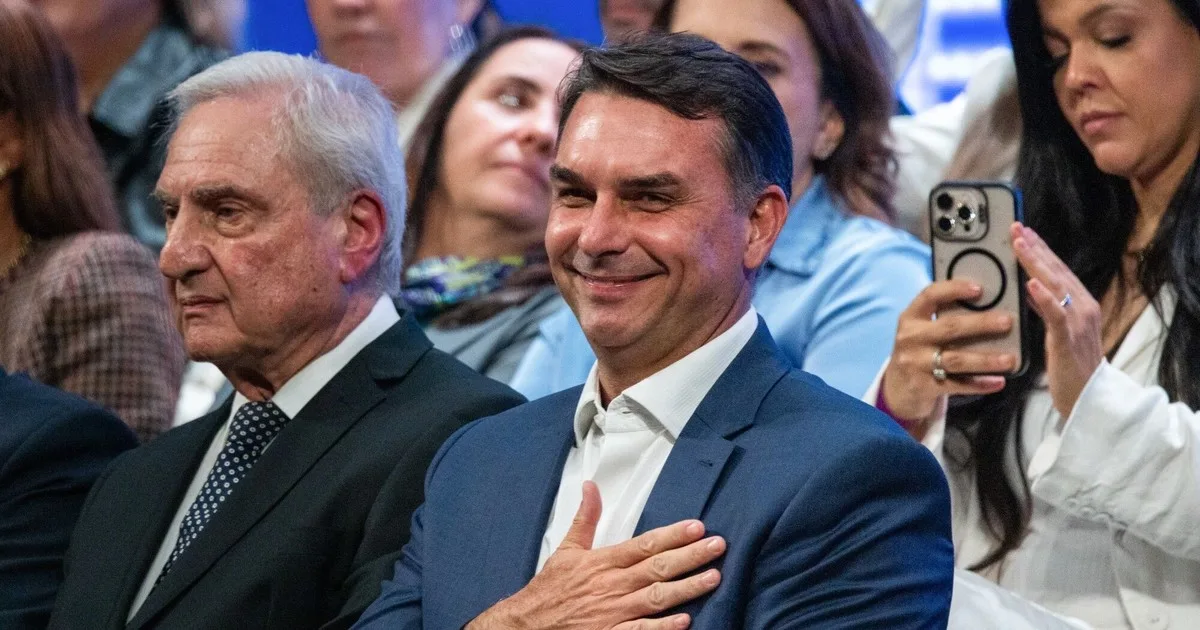 Elecciones en Brasil: Flávio Bolsonaro se ubica dos puntos arriba de Lula en una nueva encuesta para la segunda vuelta