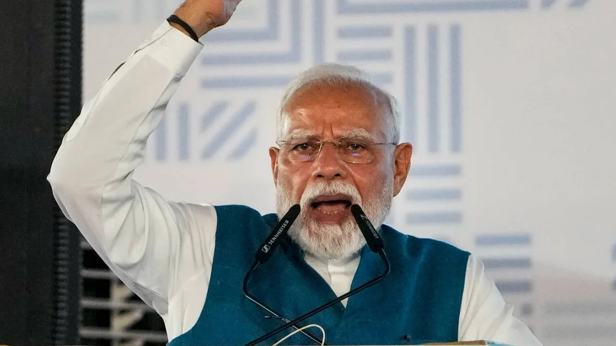 PM Modi tells Chennai students to think big, take Tamil culture to the world