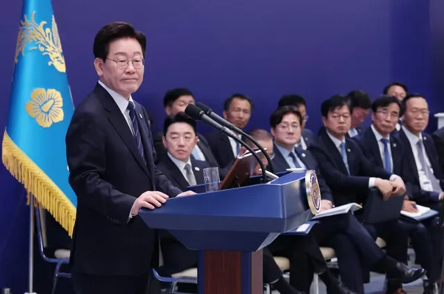 이 대통령 7번째 회견 “연임 생각 전혀 없다”…공소취소 조항 삭제 국회에 요청