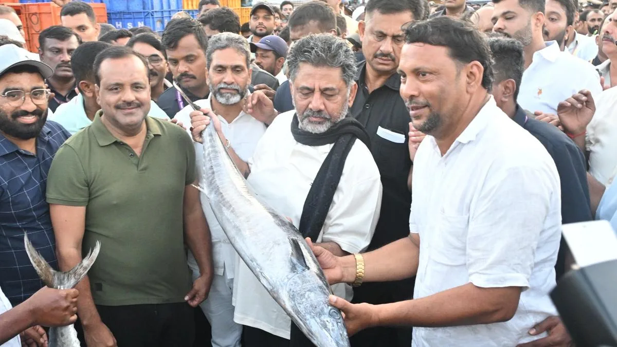 Karnataka’s Chief Minister D.K. Shivakumar starts day with visit to Mangaluru fishing harbour