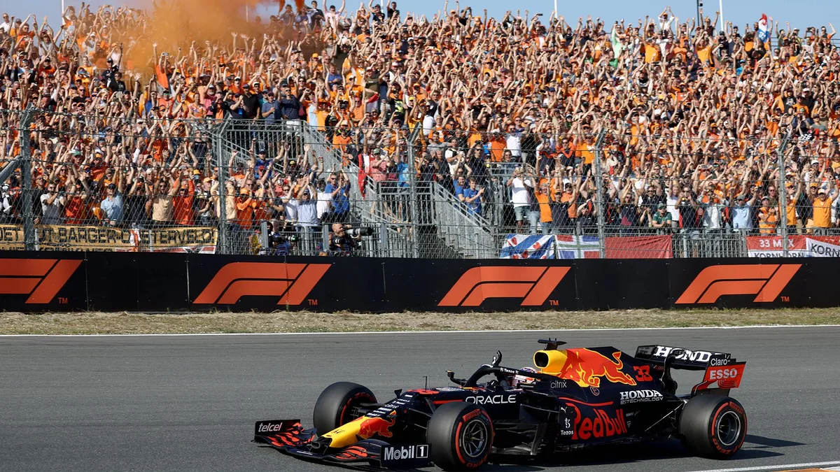 Análise: F1 volta das férias com novo piloto na Red Bull e Antonelli mirando título