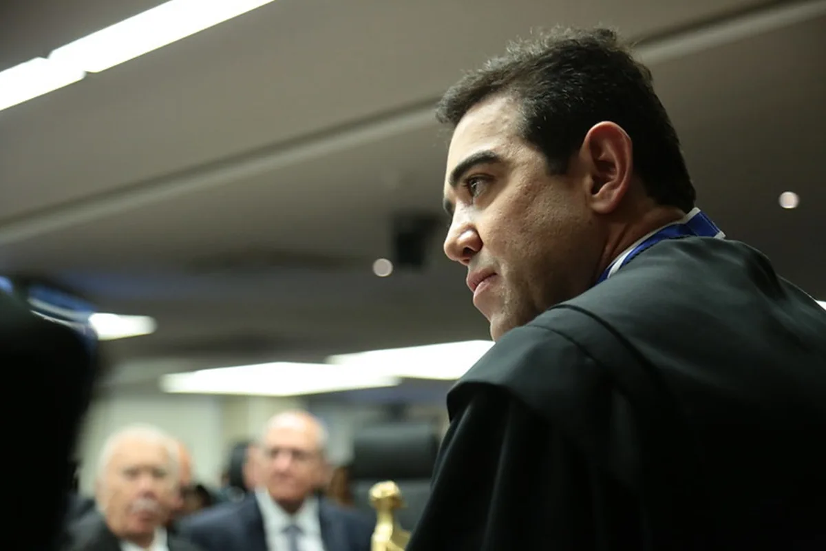 Bruno Dantas confirma saída do TCU e abre espaço na Corte para Pacheco
