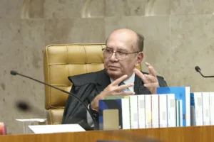 Gilmar vê ajuste prévio entre Fux e Mendonça em sessão sobre diretor da PF