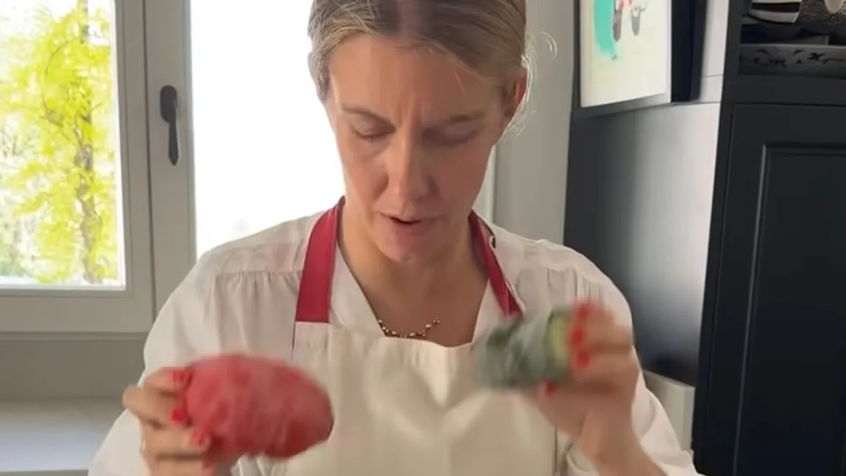 La receta viral de Cristina Oria: "Esta burrata con granizado de gazpacho mola para salir de rutina"