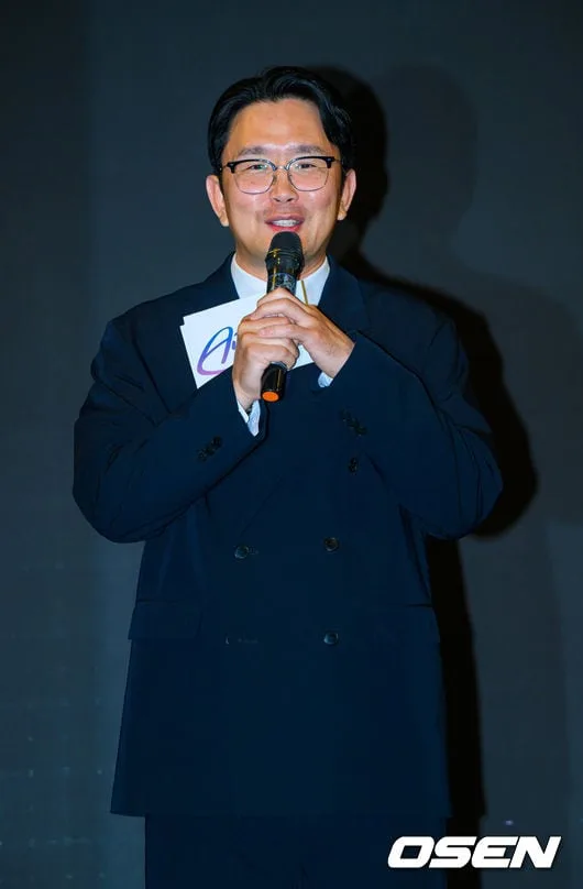 밴쯔 이기고 떡상했다…윤형빈, 1년 만에 구독자 10배 증가