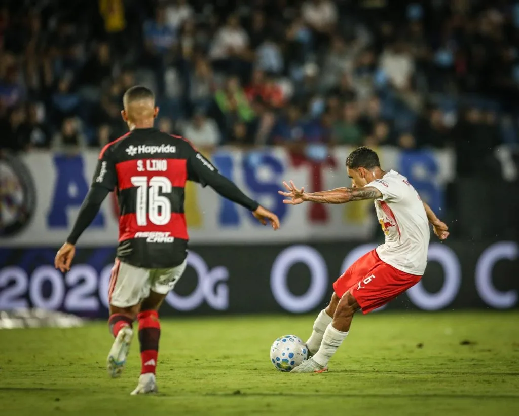 Red Bull Bragantino enfrenta o Flamengo pelo Brasileirão