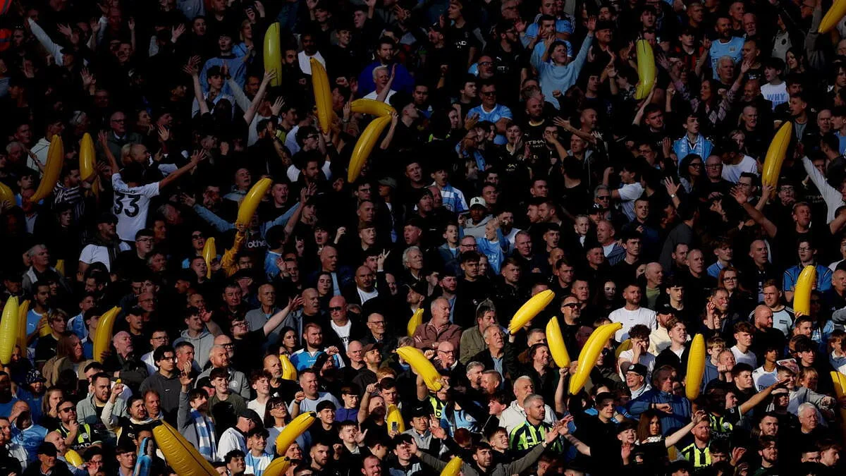 Manchester City: qual é a história das bananas insufláveis que regressaram frente ao Liverpool?