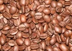 Consumo de café no varejo sobe 4,65% e preço ao consumidor cai, mostra Abic