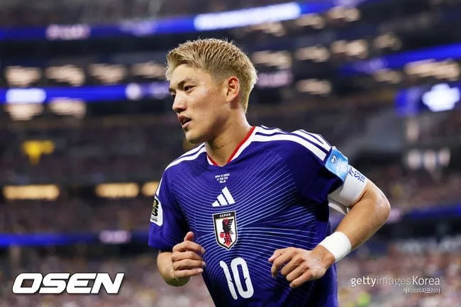 "월드컵 우승? 말도 하지 마라" 日 축구 10번, 28살에 충격 사우디행...'연봉 476억' 손흥민 노렸던 그 팀 이적→팬들 비판 폭발