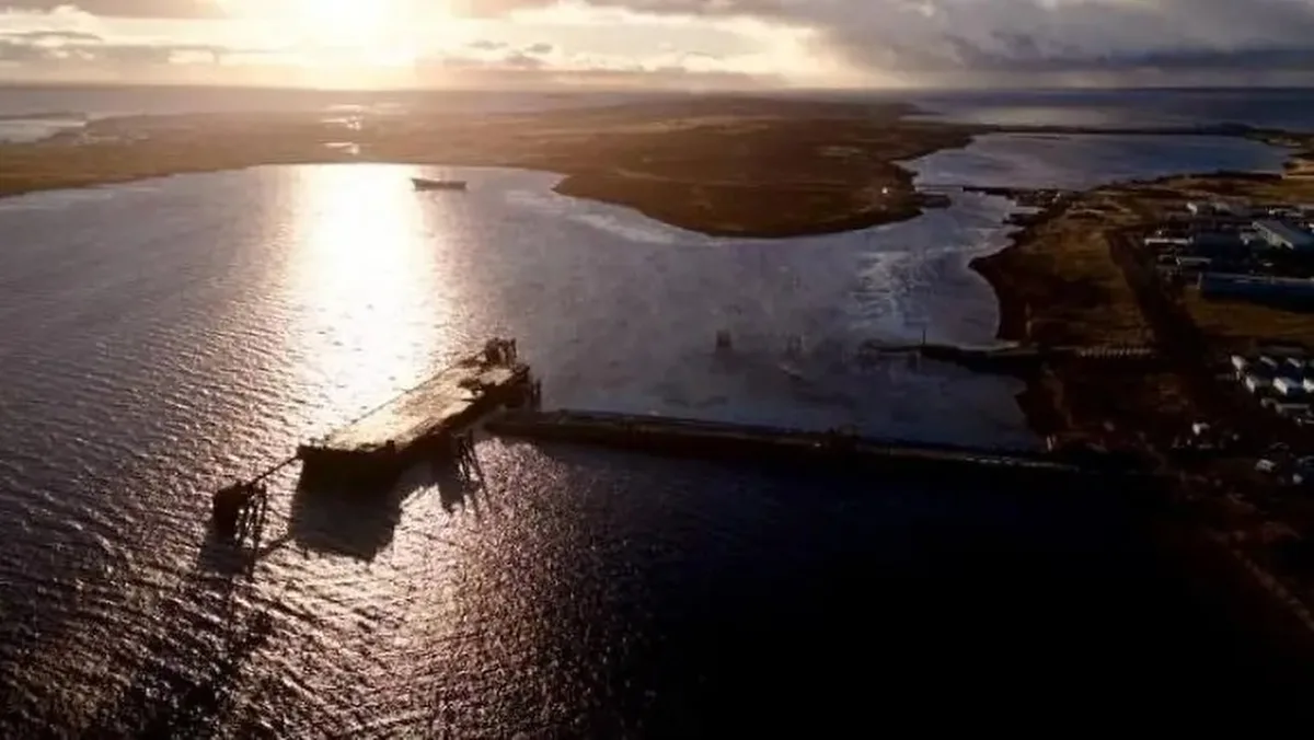 Un informe de inteligencia, timing trumpista y lobby petrolero: avanza el operativo Malvinas del Gobierno