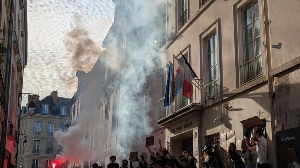 France : plusieurs personnes blessées par balle dans un lycée à Aubagne