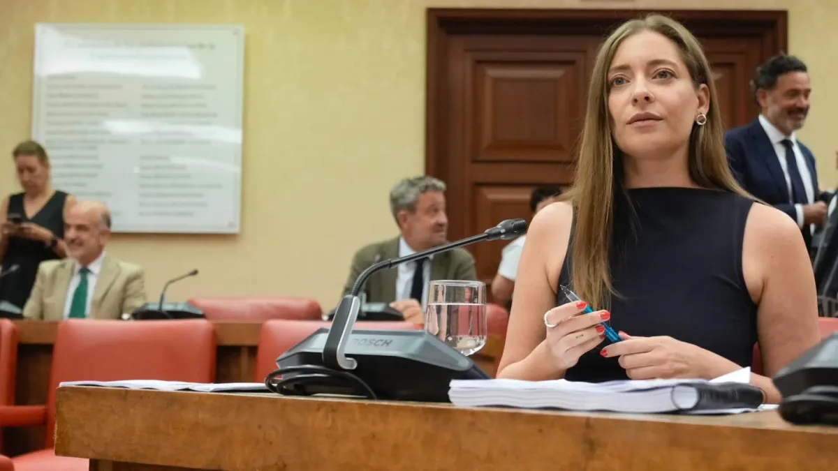 El PP acusa a Robles de "traicionar" a España por no actuar ante la crisis en Ceuta: "Por incompetencia o el hackeo de sus móviles"