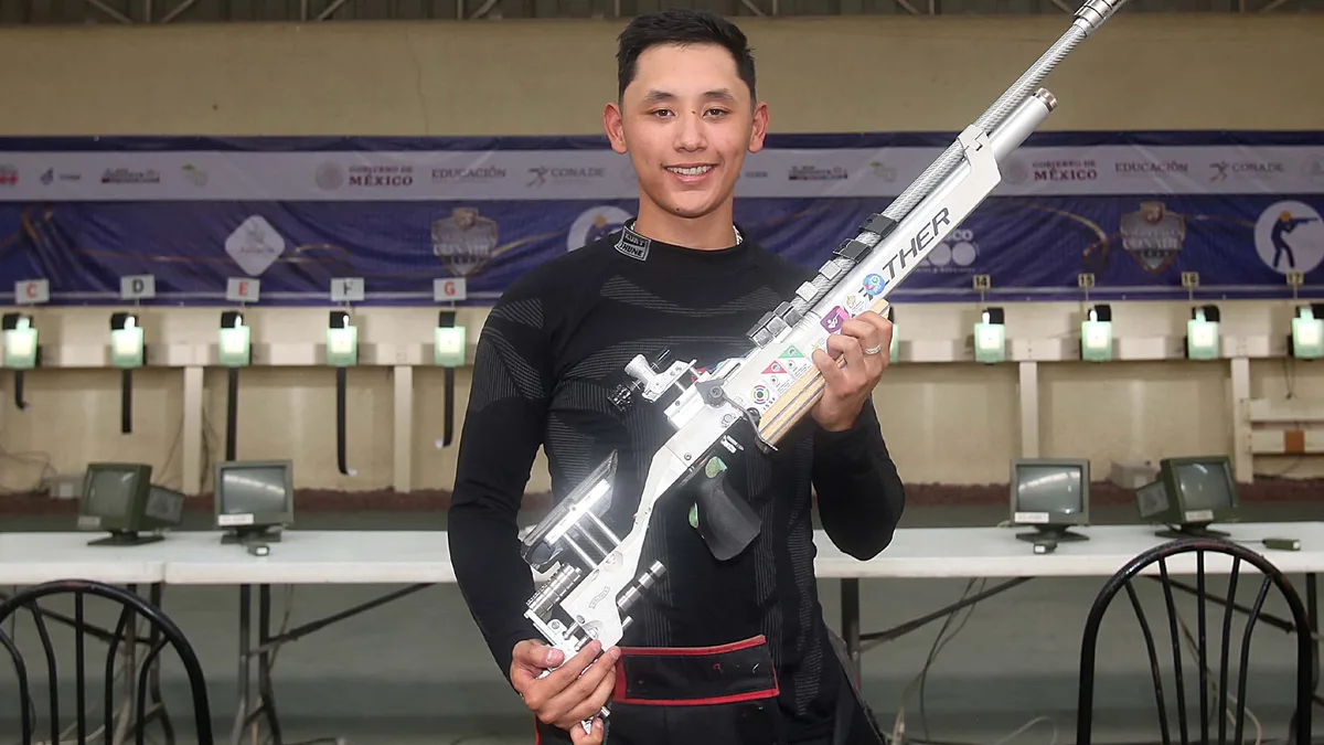 Edson Ramírez apunta a conseguir el boleto olímpico en tiro deportivo