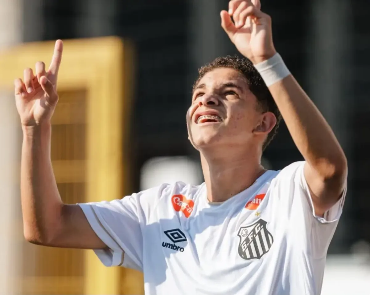 Santos vence o Internacional e se aproxima do G8 do Brasileiro sub-17