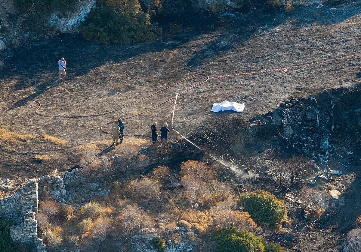 Fallecen un piloto griego y dos turistas británicos en un accidente de helicóptero en una isla griega