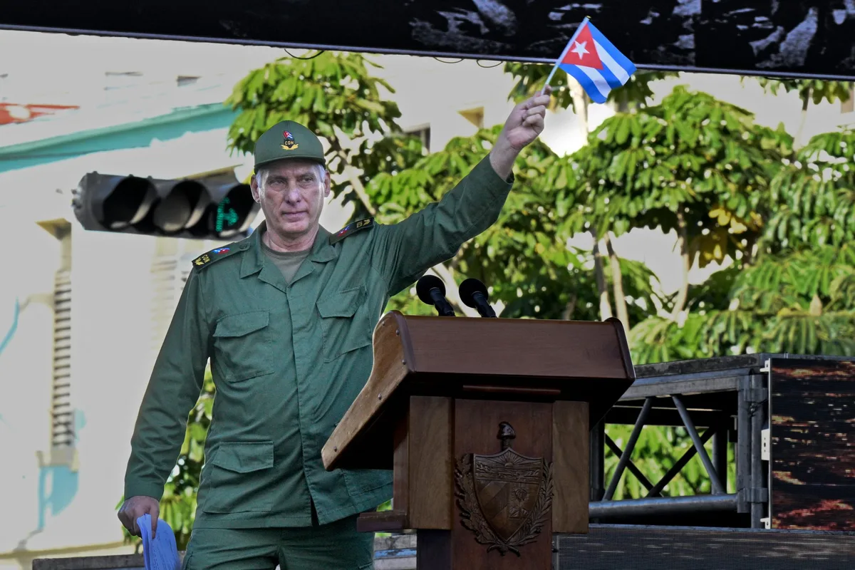 Trump promove ‘genocídio silencioso’ em Cuba, mas país não vai se render aos EUA, diz presidente