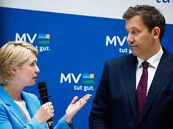 "Starke Persönlichkeit": Klingbeil: Alle in SPD sind froh über Schwesig