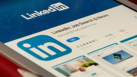 LinkedInの「AIスロップ通報ボタン」が100万人に使用されたと責任者が明かす