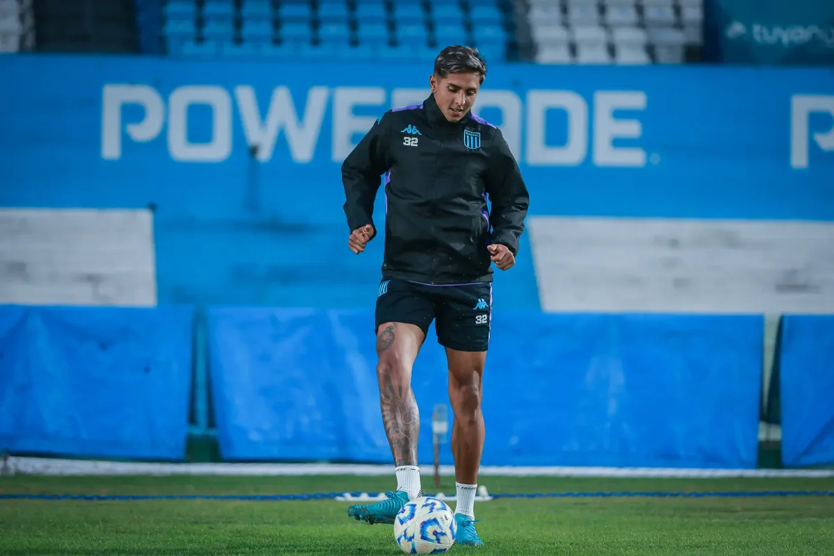 Santos alinha acordo com Racing para trocar zagueiro por lateral