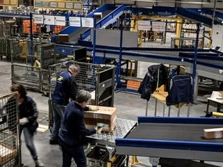 Frais de 10 € : l’industrie textile européenne demande de nouvelles mesures sur les petits colis venant d’Asie